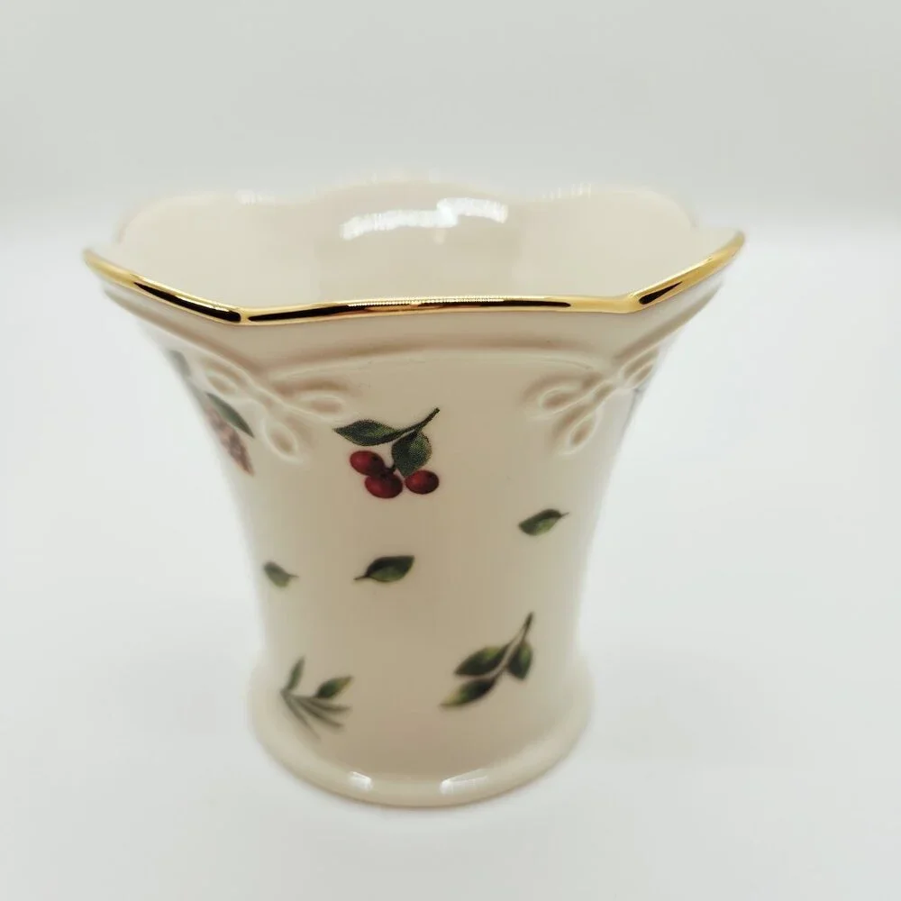 Lenox Williamsburg Boxwood & Pine Votive Candleholder 3 1/4 in Gold Trim